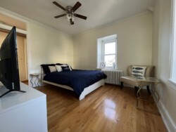 BR3 Queen Bed