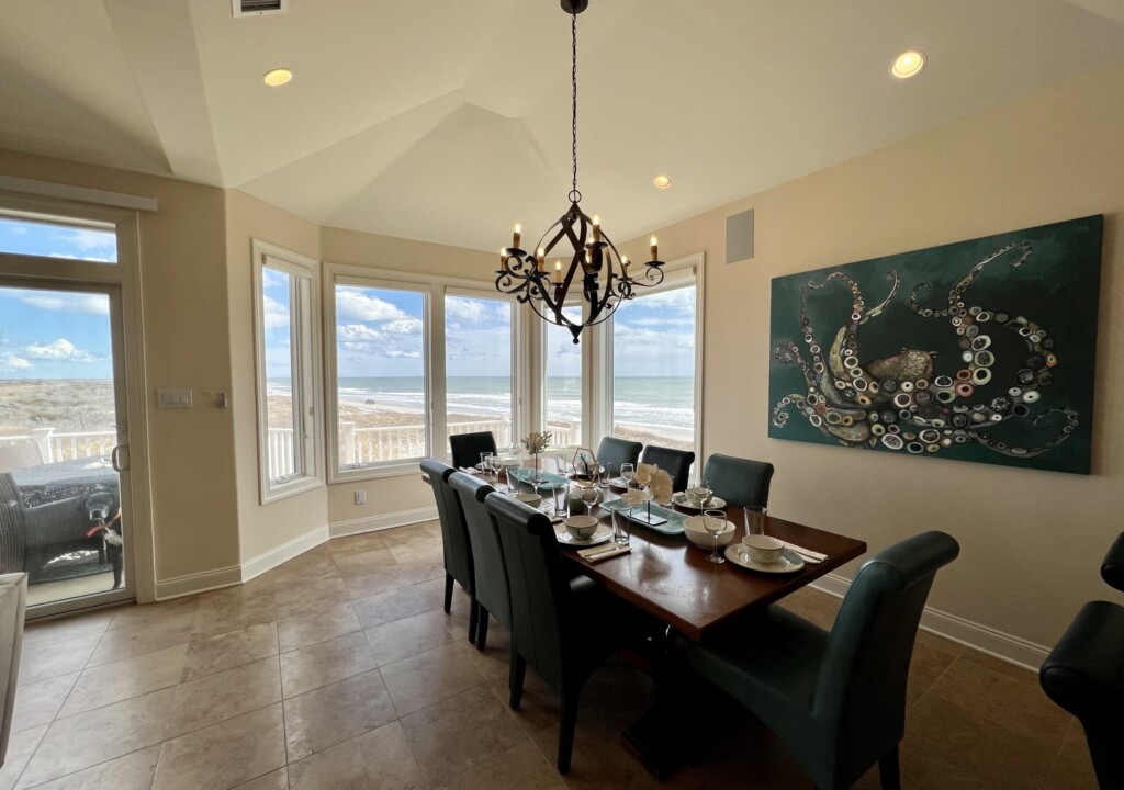 Beachside indoor dining for 8+