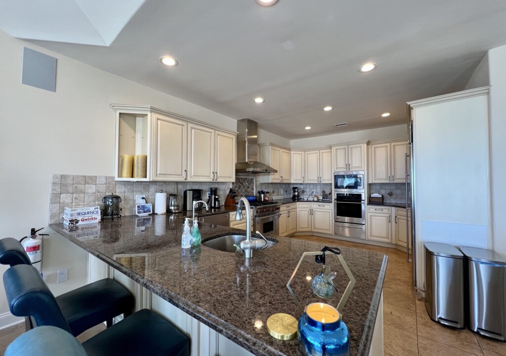 Large kitchen to make family or group meals